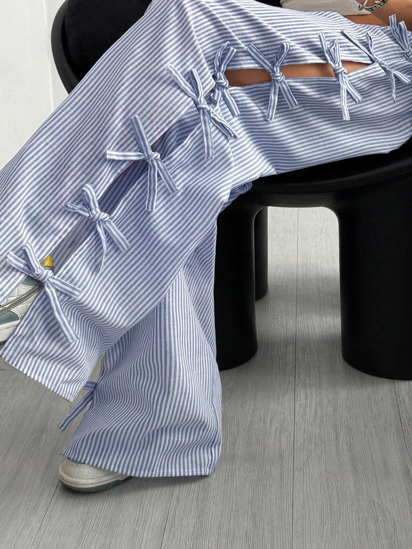 Striped Wide-Leg Pants with Side Bows