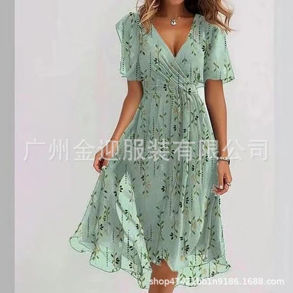 Loose, casual and elegant V-neck floral print dress