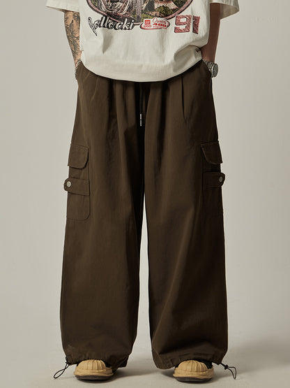 wide-legged cargo pants in blue and gray