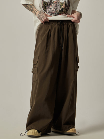 wide-legged cargo pants in blue and gray