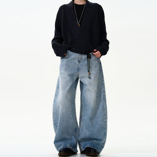Loose-fitting wide-leg jeans