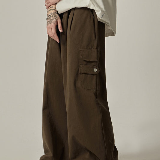 wide-legged cargo pants in blue and gray