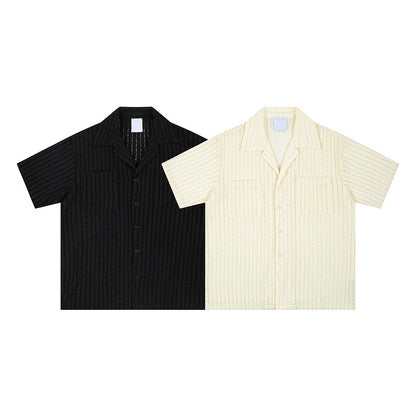 A loose and casual short-sleeved shirt with a design sense of wheat ear and milk apricot color, featuring a hollowed-out design