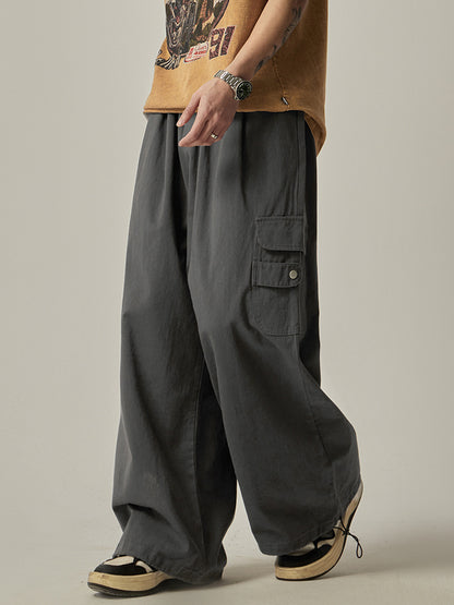 wide-legged cargo pants in blue and gray